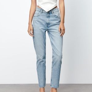 Zara Light Blue High Rise Mom Fit Jeans Size 6